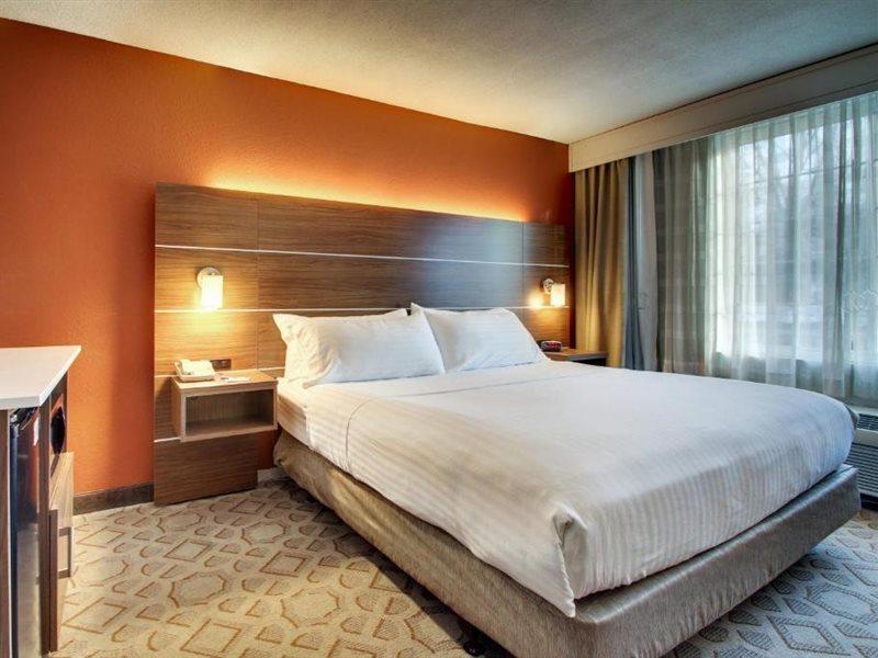 Holiday Inn Poughkeepsie By Ihg Exterior foto