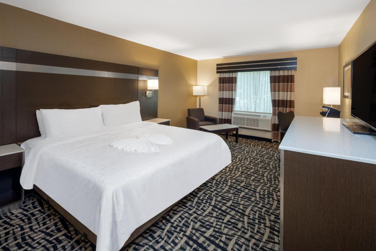 Holiday Inn Poughkeepsie By Ihg Exterior foto
