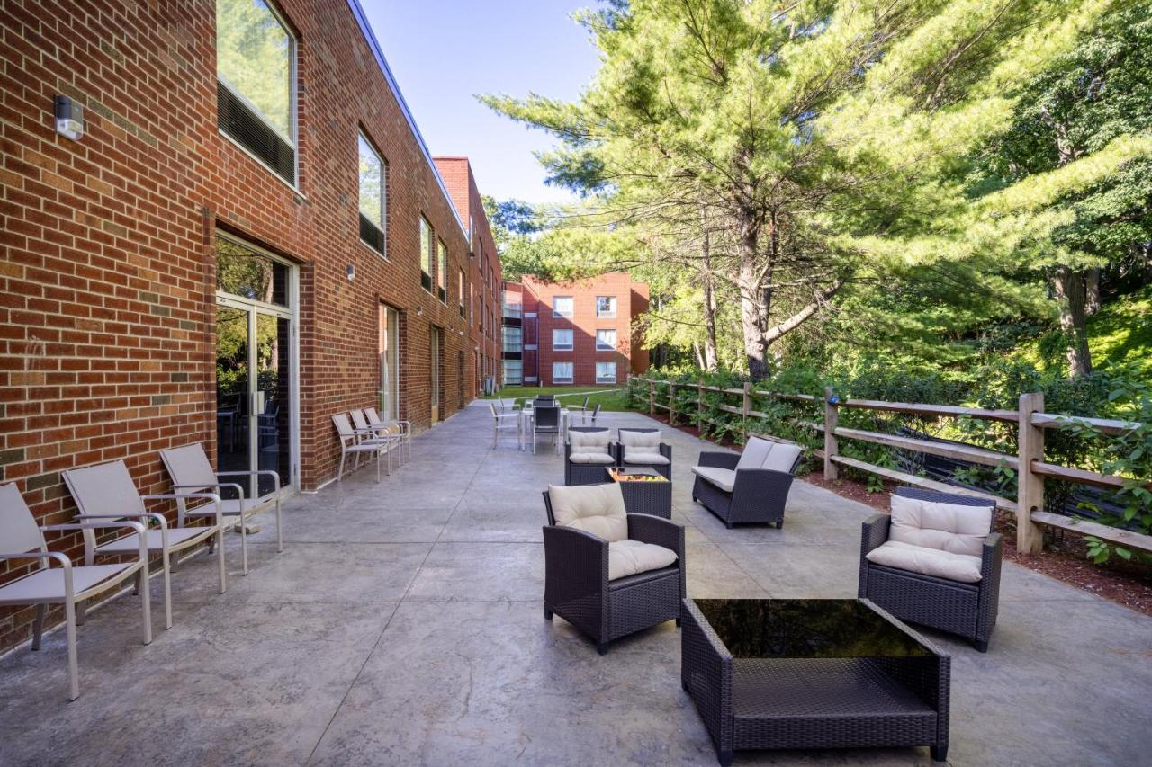 Holiday Inn Poughkeepsie By Ihg Exterior foto