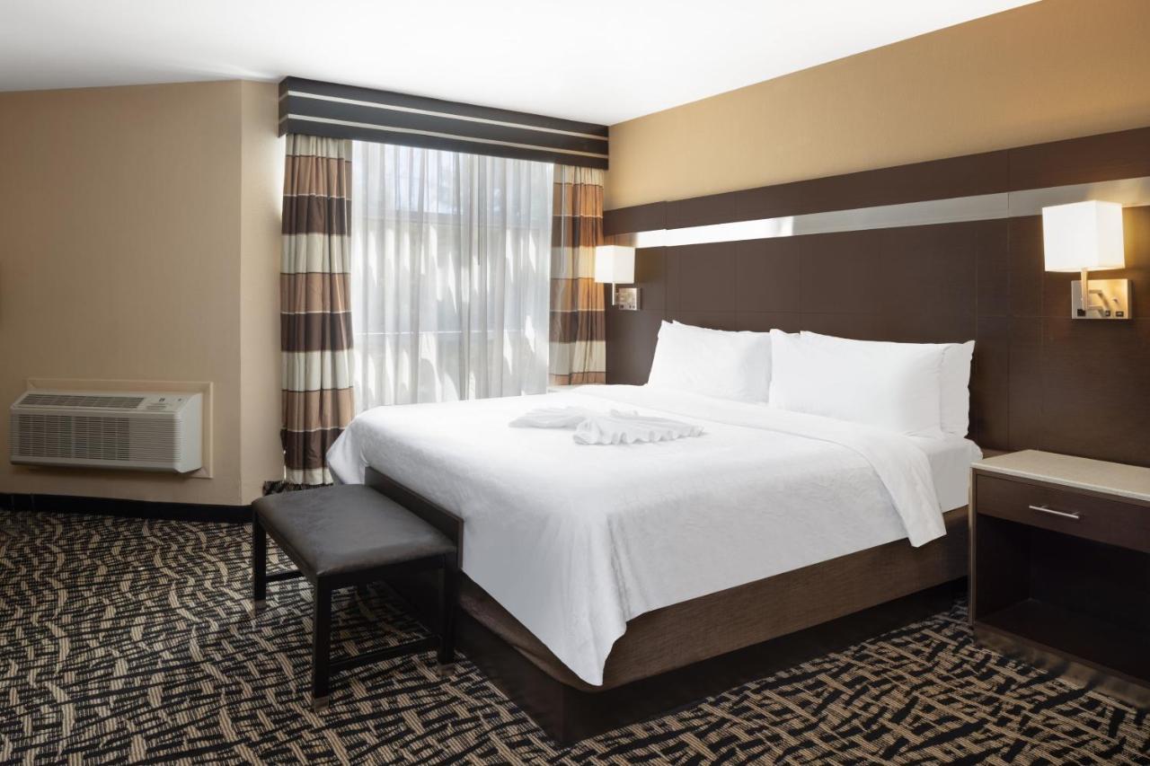 Holiday Inn Poughkeepsie By Ihg Exterior foto