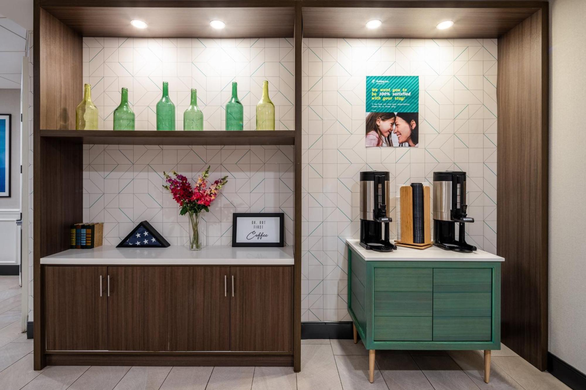 Holiday Inn Poughkeepsie By Ihg Exterior foto